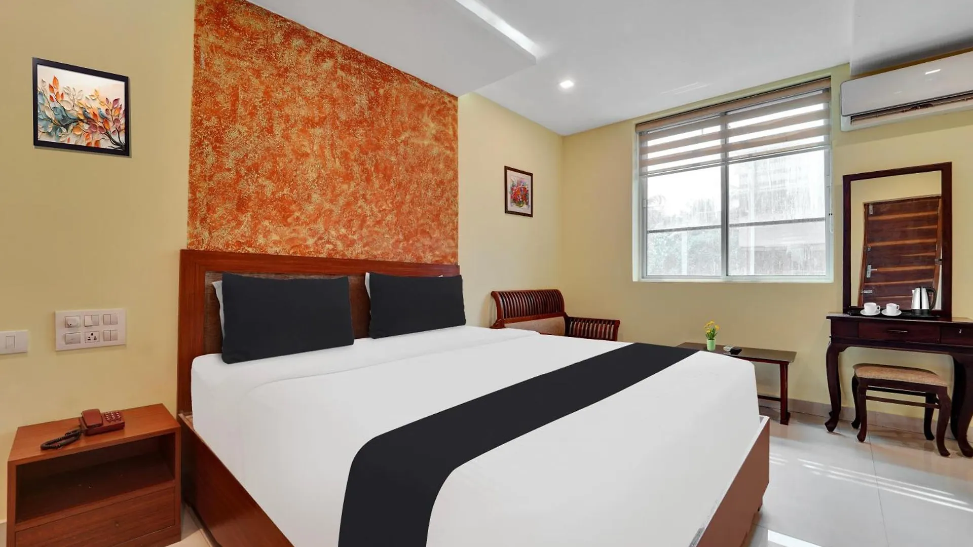 Super Townhouse Ernakulam North Hotel Kochi 0*,