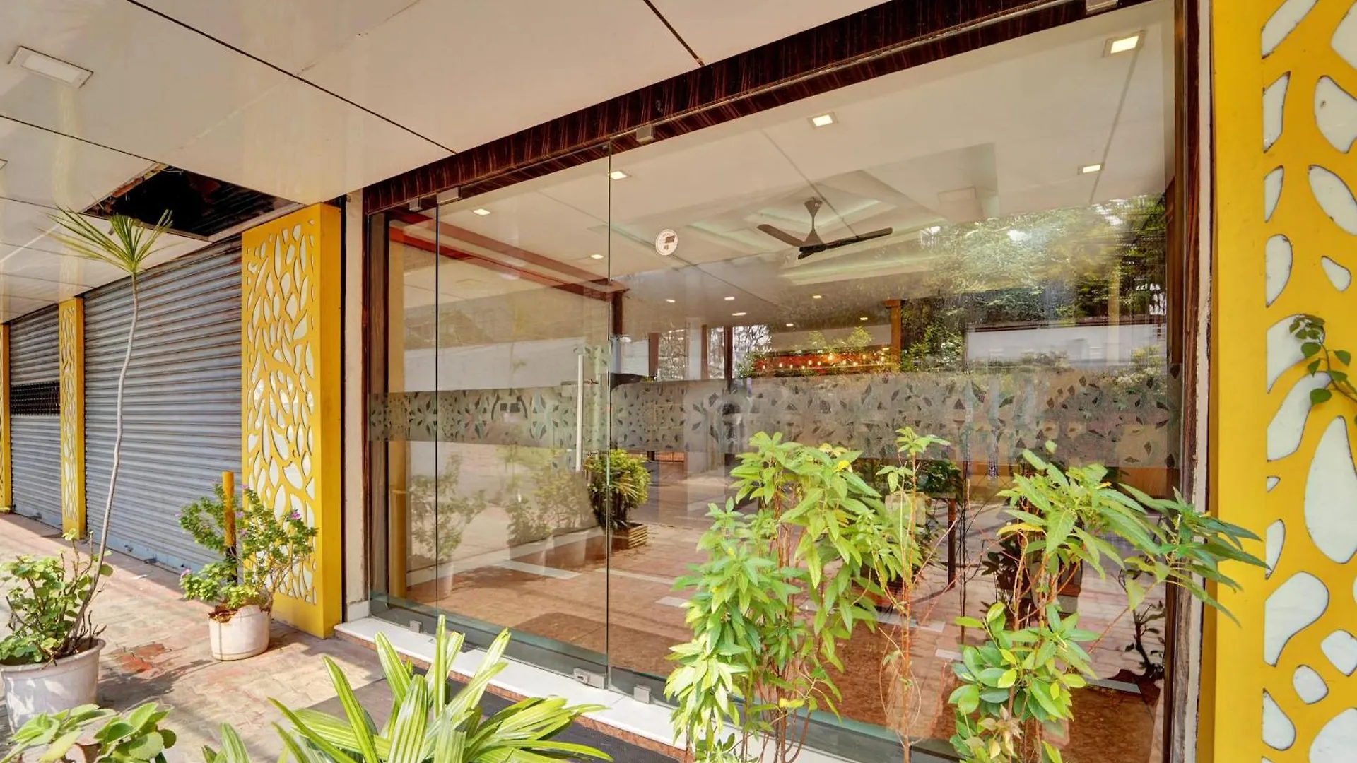 Super Townhouse Ernakulam North Hotel Kochi